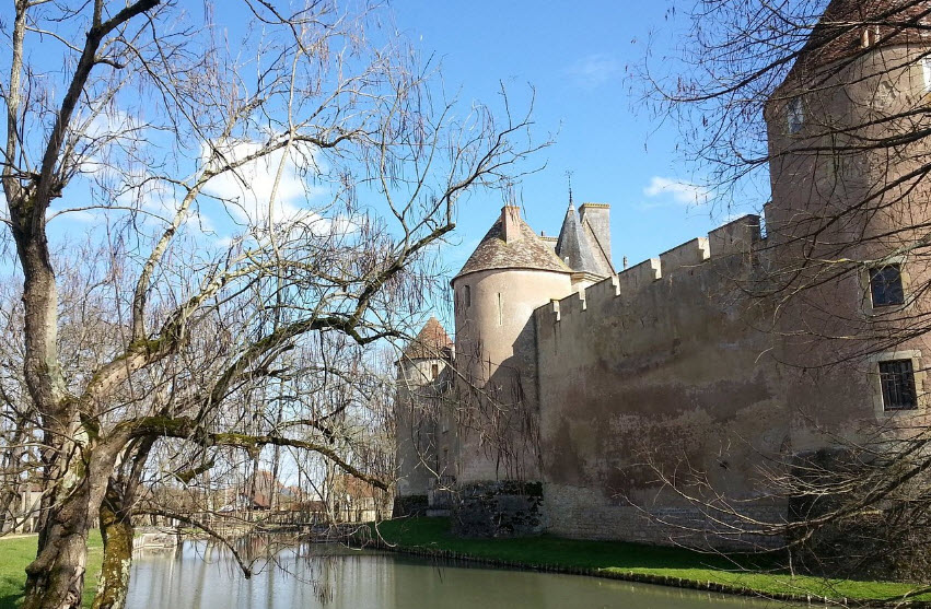 Ainay-le-Vieil, France